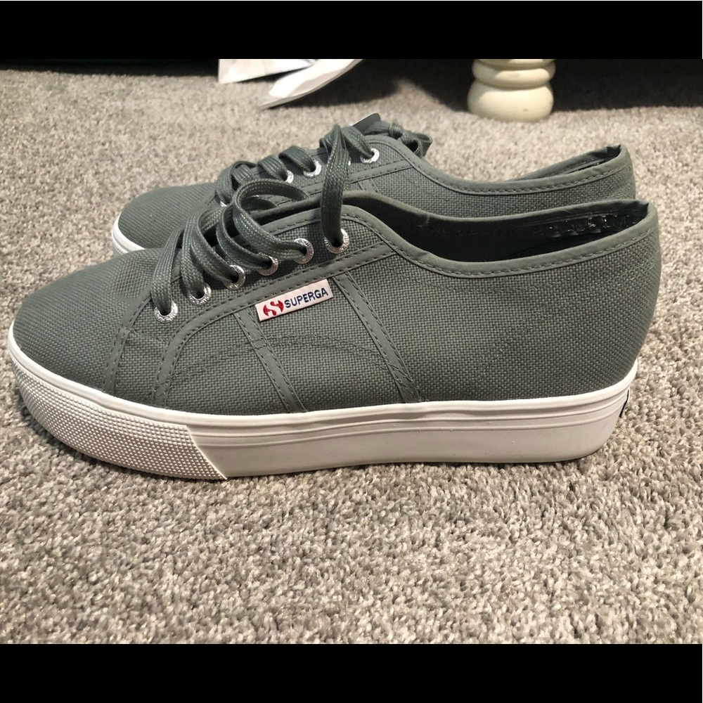 Superga platform sneaker